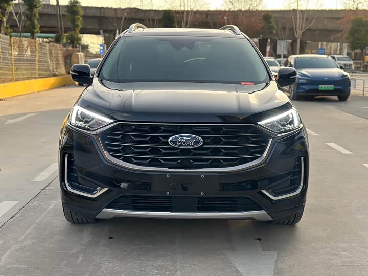 Фото 3 - Ford Edge