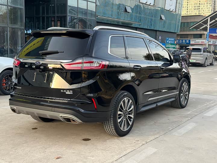 Фото 7 - Ford Edge