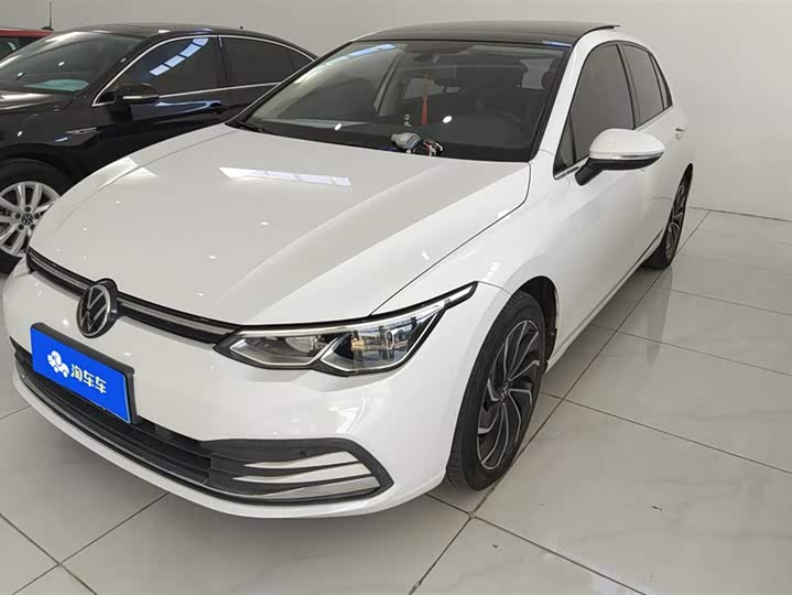 Фото 1 - Volkswagen Golf