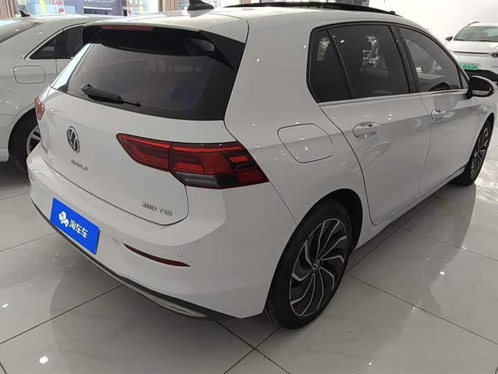 Фото 3 - Volkswagen Golf