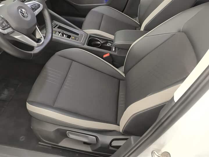 Фото 9 - Volkswagen Golf