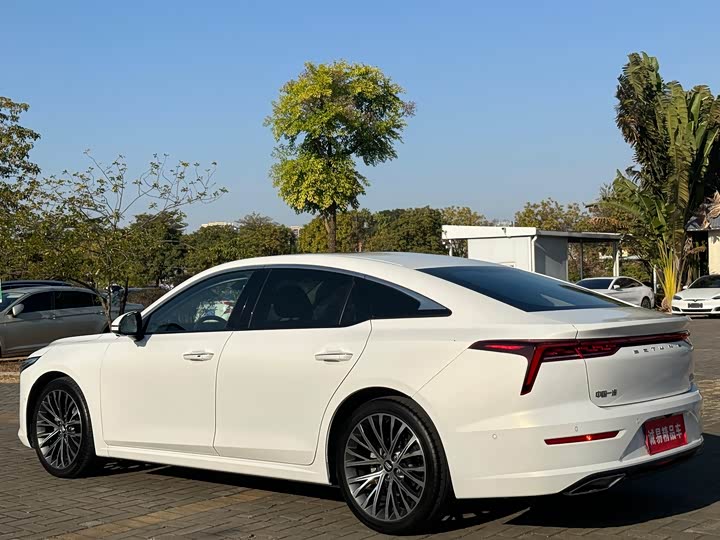 Фото 4 - Bestune B70