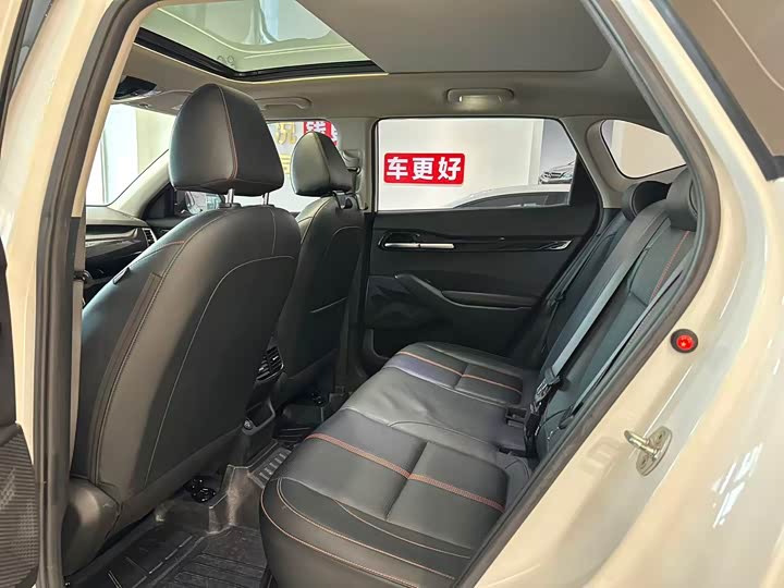 Фото 7 - Kia KX3