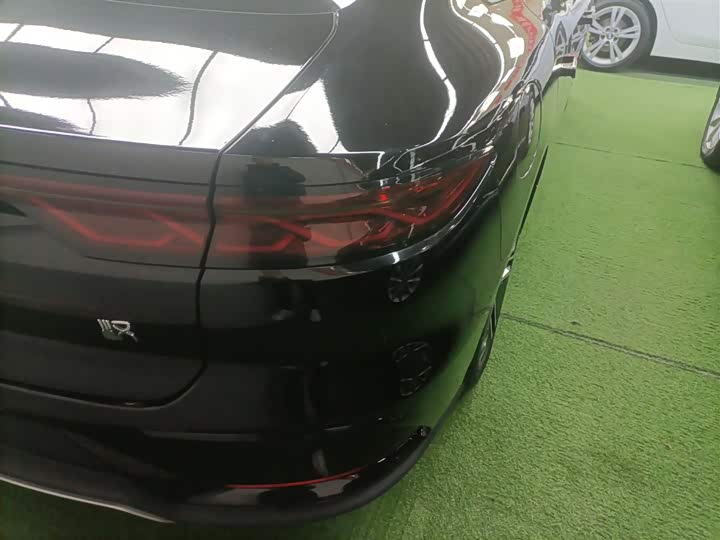 Фото 8 - BYD Han