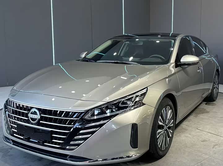 Фото 1 - Nissan Teana