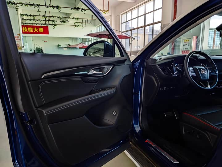 Фото 9 - Buick Envision Plus