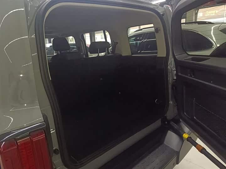 Фото 9 - Tank 300