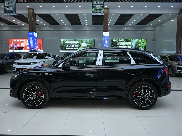 Фото 3 - Audi Q5L