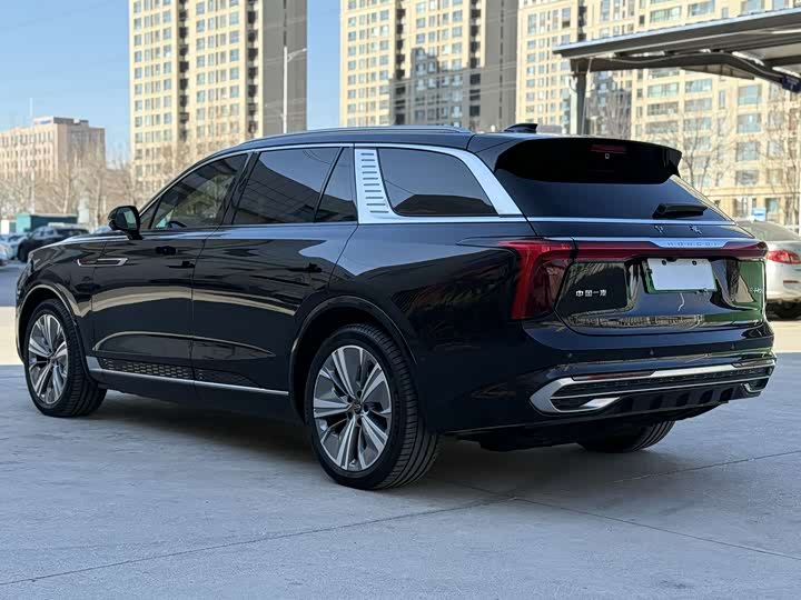 Фото 9 - Hongqi E-HS9