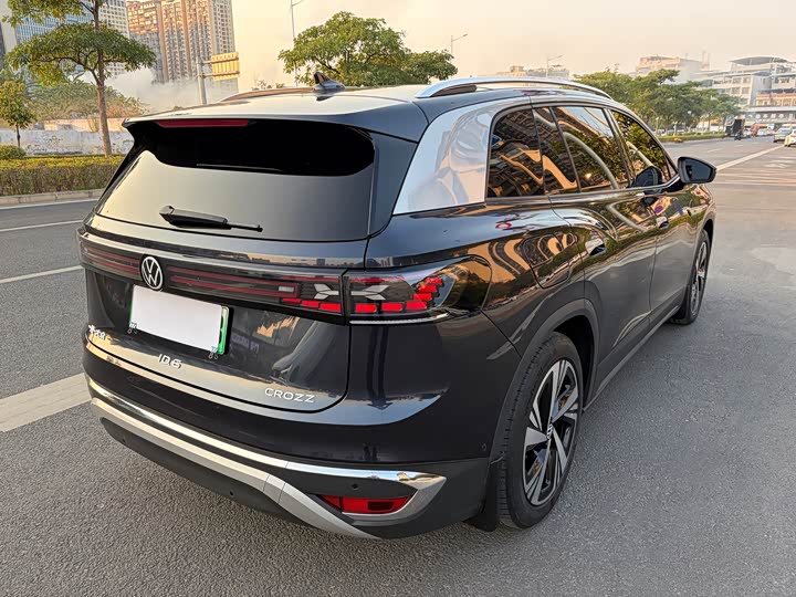 Фото 7 - Volkswagen ID.6 Crozz