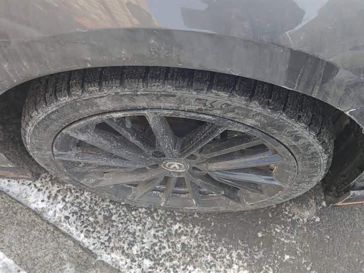 Фото 6 - Changan UNI-V