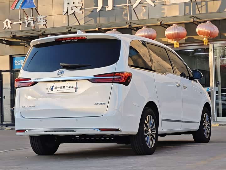 Фото 6 - Buick GL8 ES