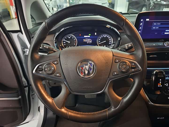 Фото 8 - Buick GL8 ES