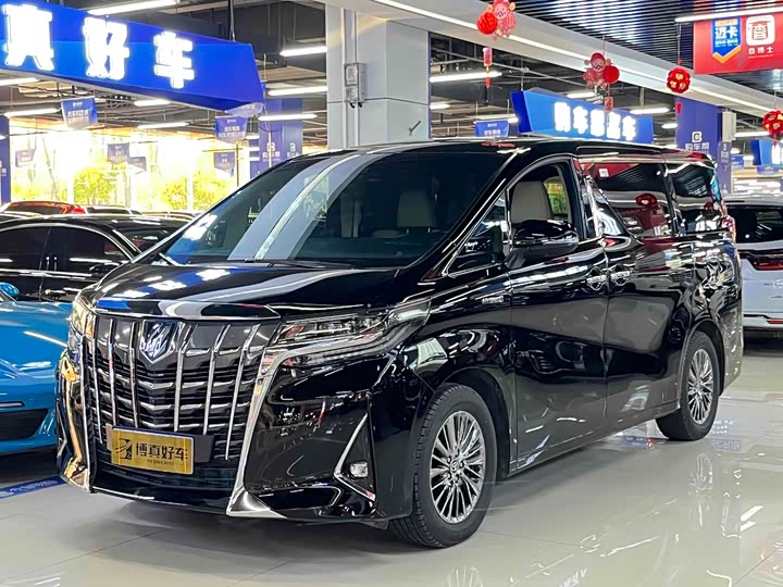 Фото 1 - Toyota Alphard