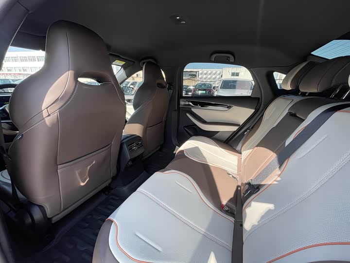 Фото 6 - BYD Qin Plus