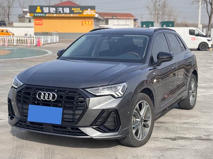 Фото 1 - Audi Q3