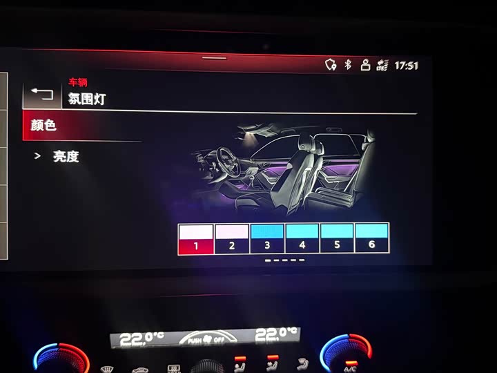 Фото 2 - Audi Q3