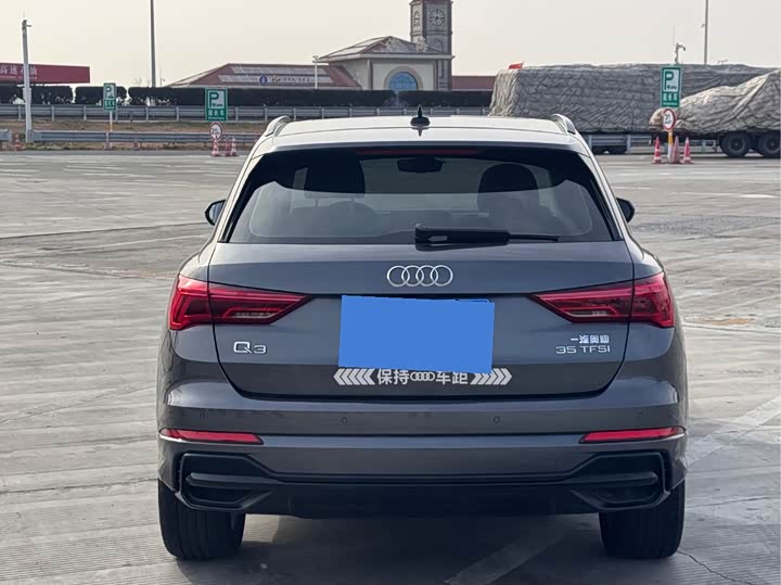 Фото 4 - Audi Q3