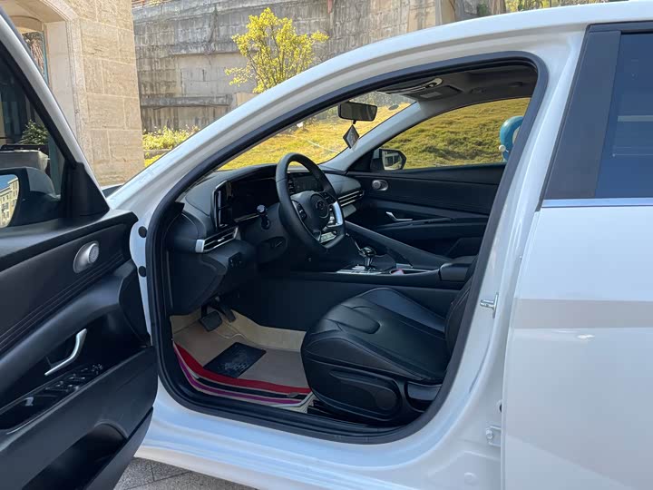 Фото 4 - Hyundai Elantra N line