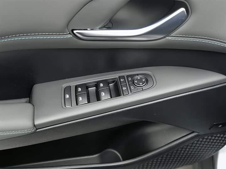 Фото 9 - BYD Qin Plus