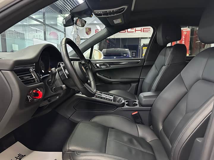 Фото 3 - Porsche Macan