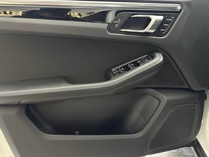 Фото 5 - Porsche Macan