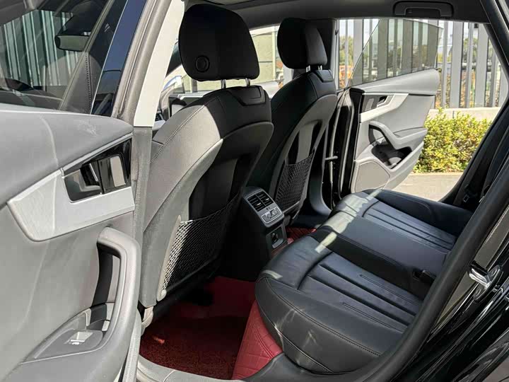 Фото 6 - Audi A5