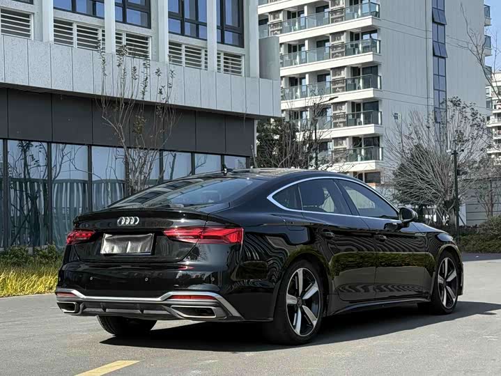 Фото 7 - Audi A5
