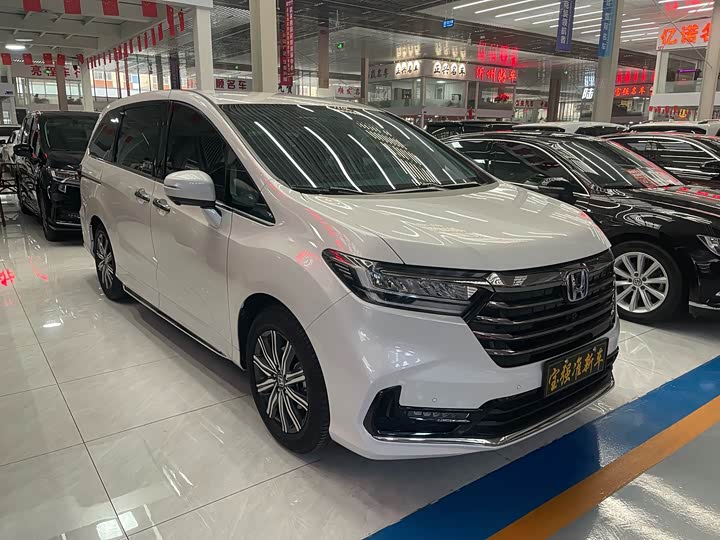 Фото 3 - Honda Odyssey