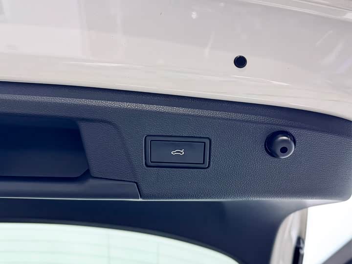 Фото 6 - Volkswagen Tiguan X