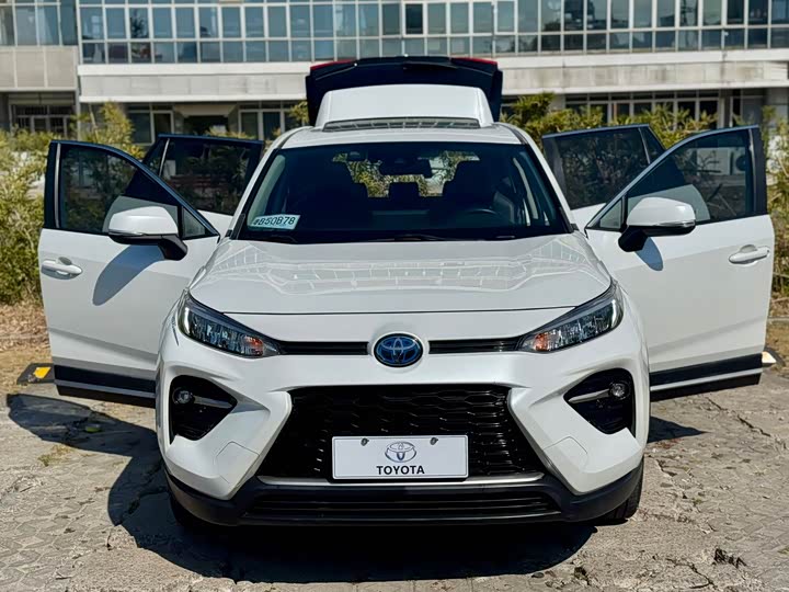 Фото 6 - Toyota Wildlander