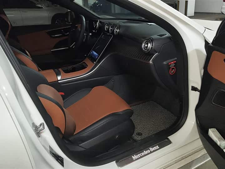 Фото 8 - Mercedes-Benz C-Class