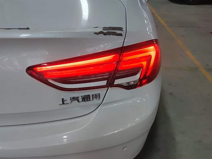 Фото 8 - Buick Regal