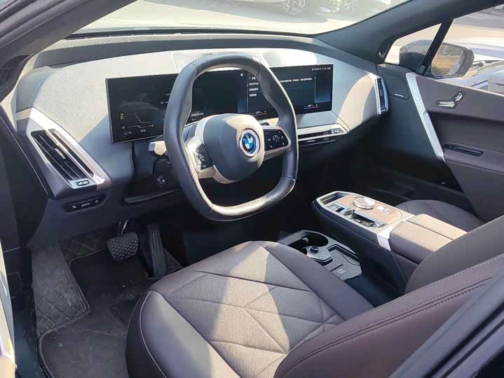 Фото 7 - BMW iX