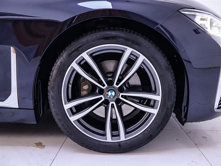 Фото 6 - BMW 7 Series