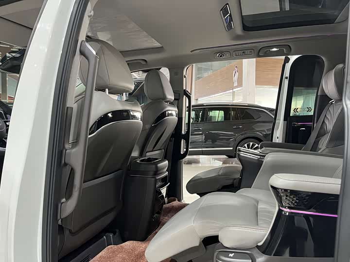 Фото 6 - GAC Trumpchi M8