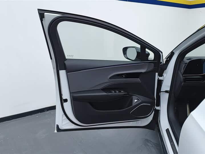 Фото 7 - Hongqi EH7