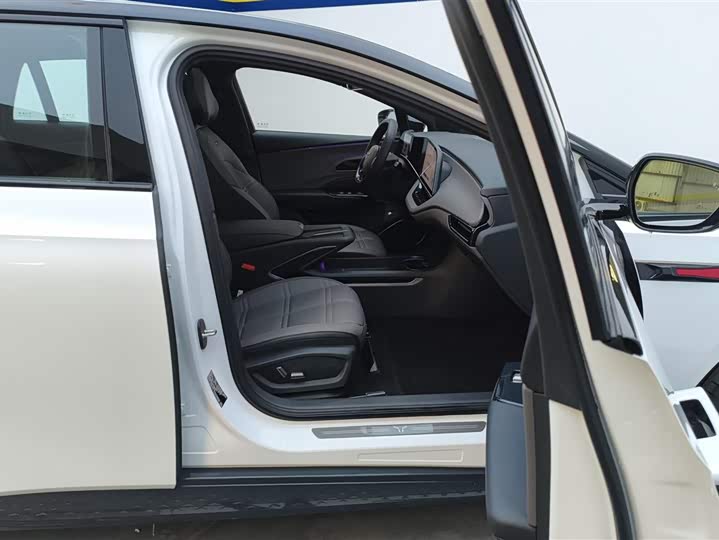 Фото 8 - Hongqi EH7