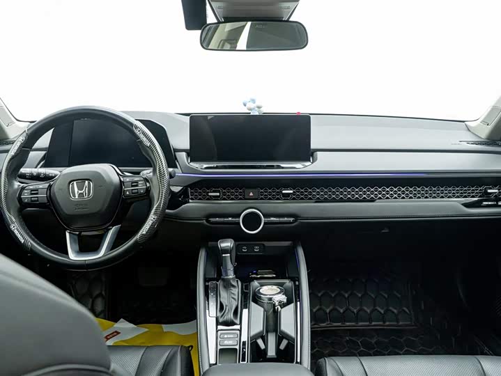 Фото 4 - Honda Accord