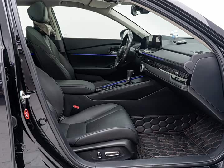 Фото 6 - Honda Accord