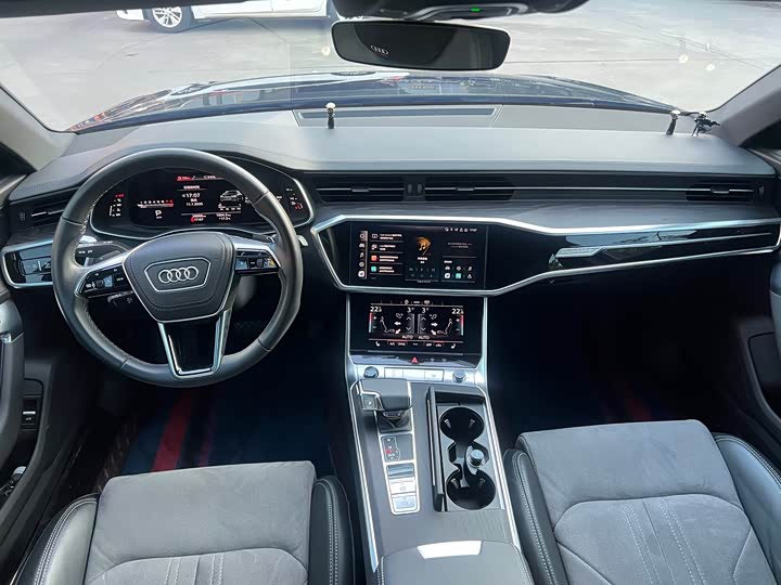 Фото 5 - Audi A6L