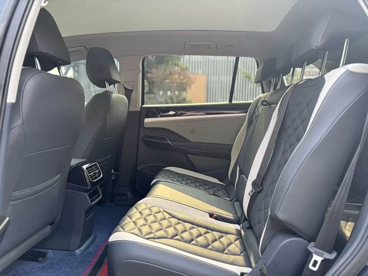 Фото 6 - Volkswagen ID.6 Crozz