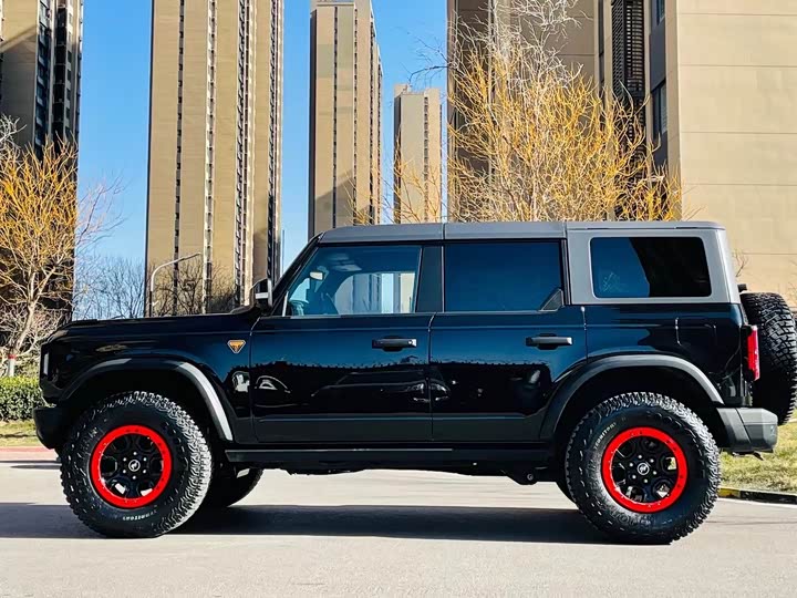 Фото 4 - Ford Bronco