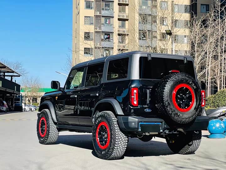 Фото 5 - Ford Bronco