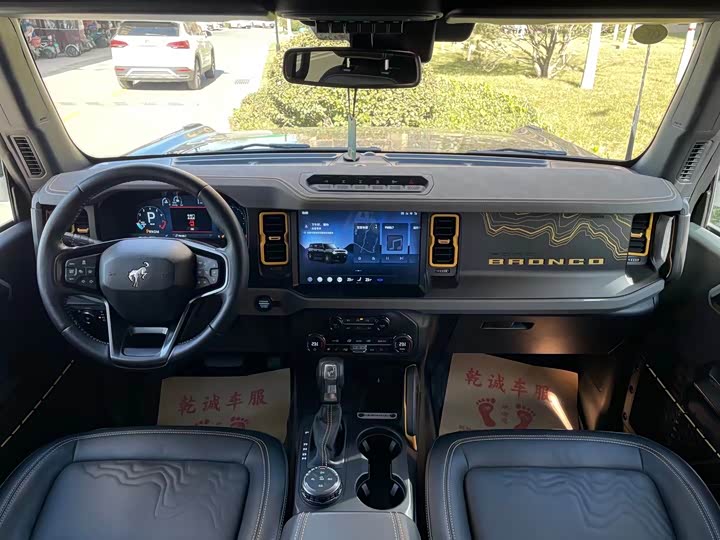 Фото 7 - Ford Bronco