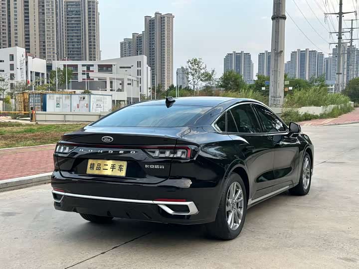 Фото 8 - Ford Mondeo