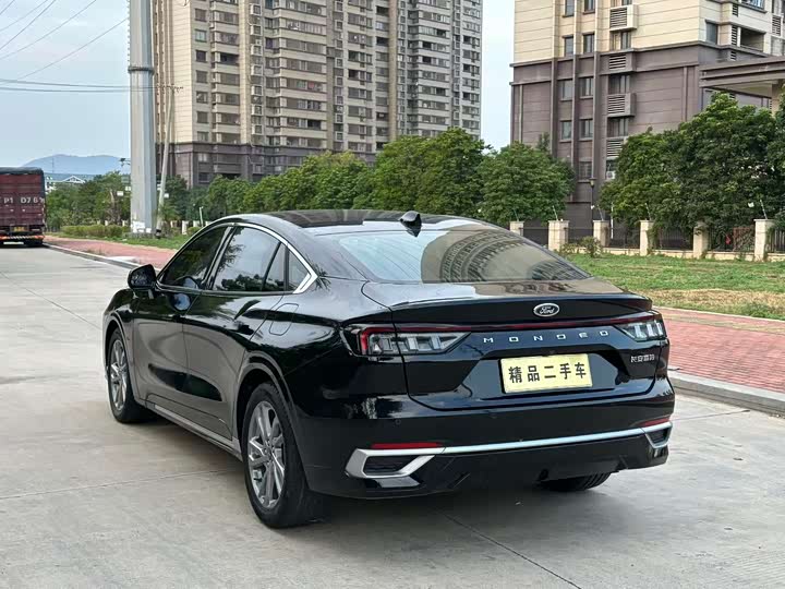 Фото 9 - Ford Mondeo