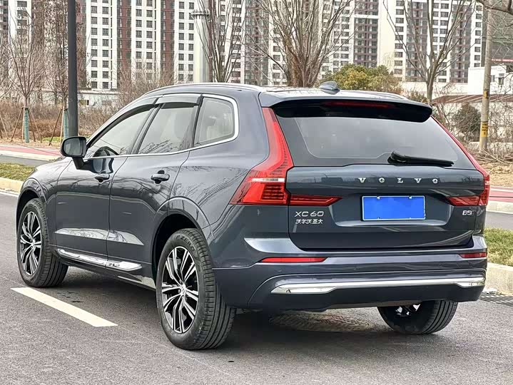 Фото 6 - Volvo XC60