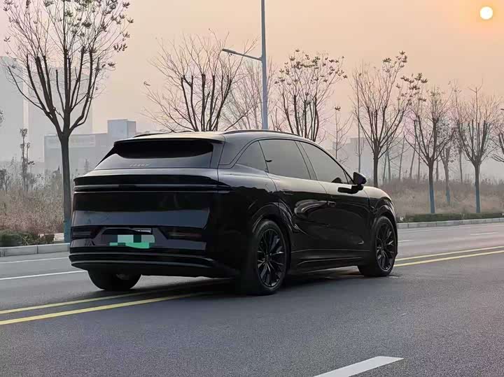 Фото 9 - Zeekr 7X