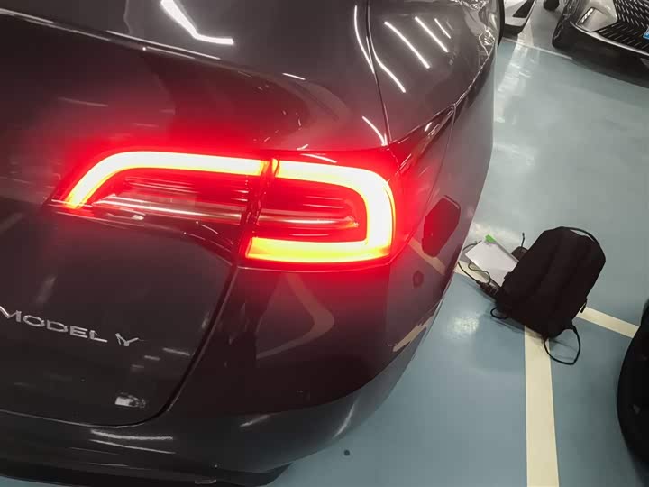 Фото 8 - Tesla Model Y